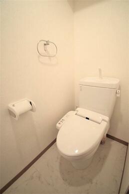 ウォシュレット付！冬も暖かいですよ♪