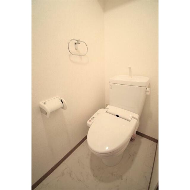 ウォシュレット付！冬も暖かいですよ♪