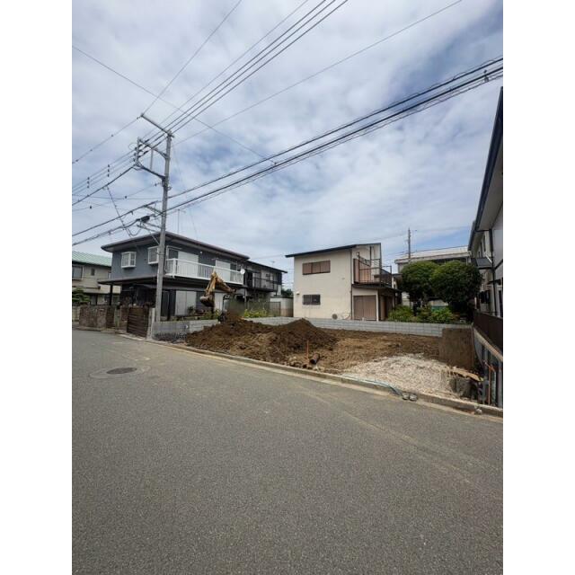 広々した約21帖のリビング・ダイニングで開放感を満喫できる4LDK邸宅。
