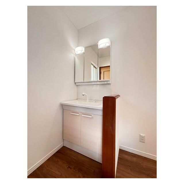 2階洗面台　新品交換済み