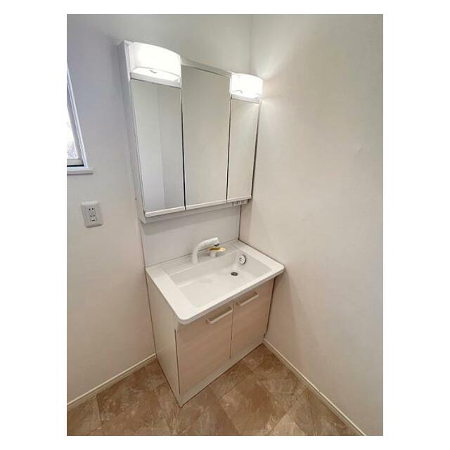 1階洗面台　新品交換済み