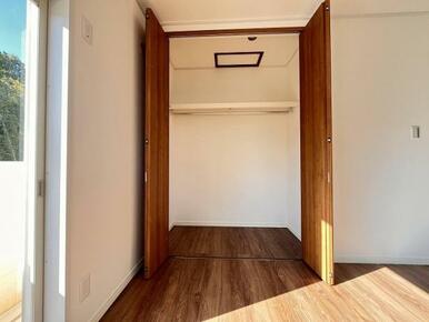 2階東側洋室8帖　収納