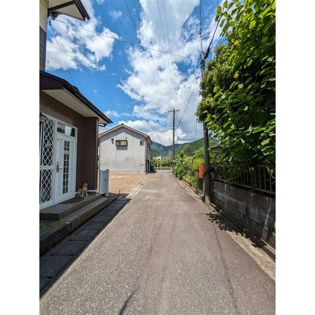 前面道路東側から