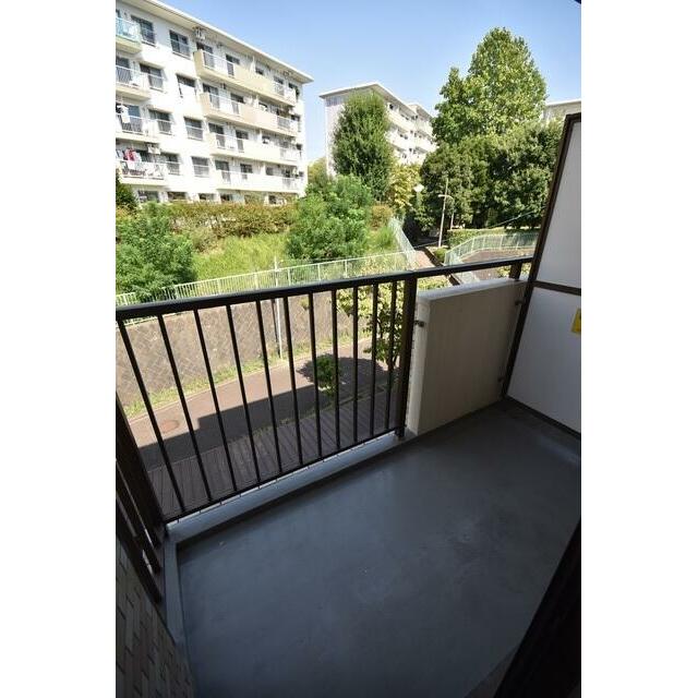 玄関側ベランダ