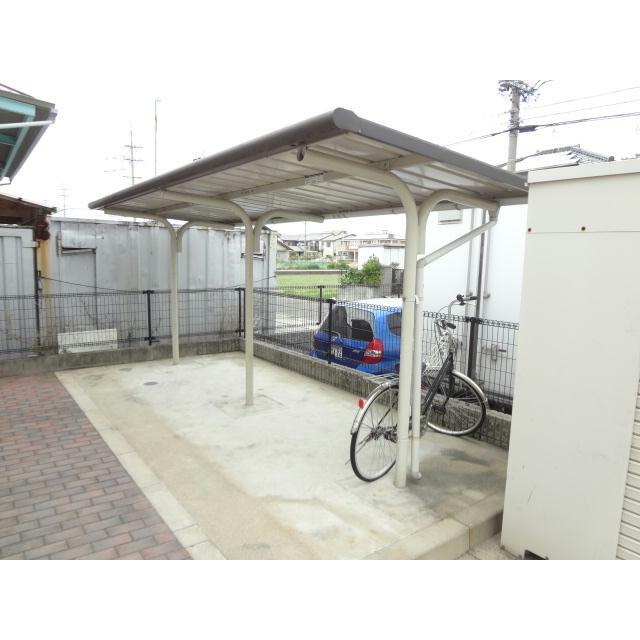 屋根付き駐輪場