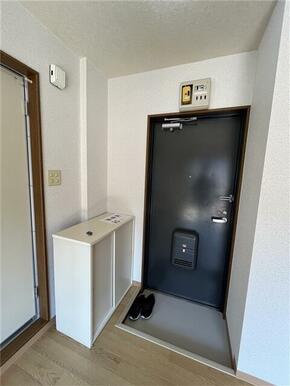 玄関（シューズボックス付き）