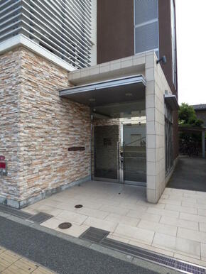 ★キレイなエントランスです★