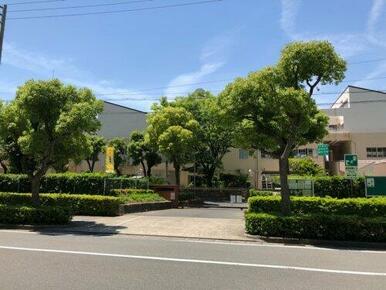 潮見小学校
