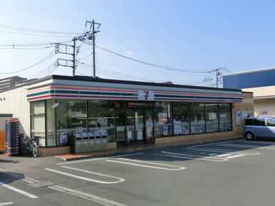 セブンイレブン横浜森の台店