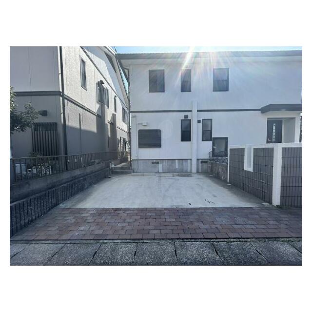 並列2台駐車可能