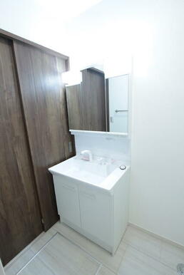 ★朝便利な独立洗面台