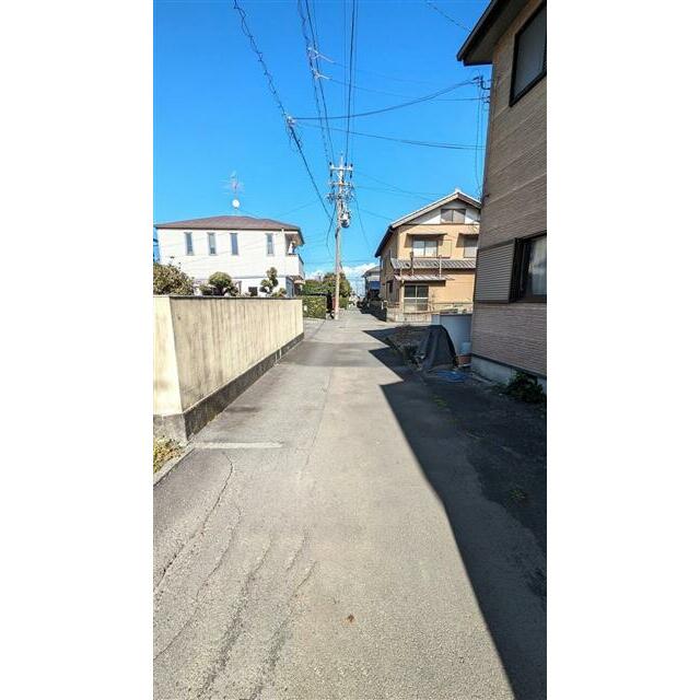 前面道路西側から