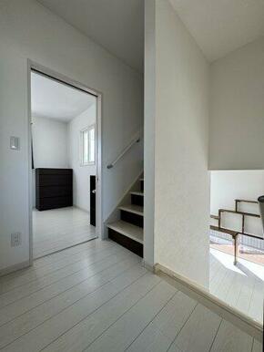 2階の階段ホールです。