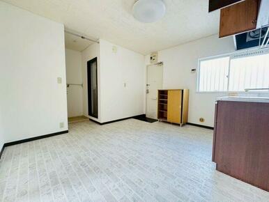 白を基調とした気持ちのいいDKです。