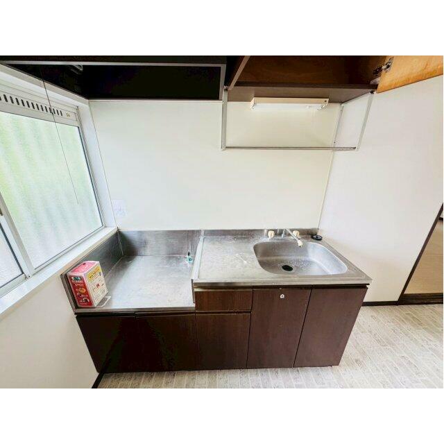 ブラウンのおしゃれなキッチンとなっております。