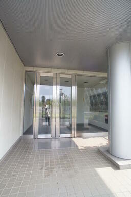 エントランスを抜けると我が家です。