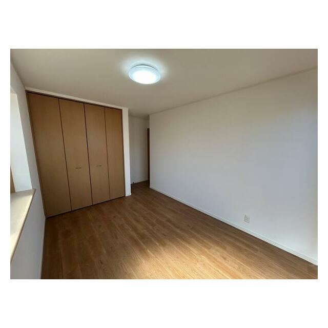 2階洋室約6.7帖