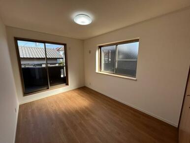 2階洋室約6.7帖、別角度から