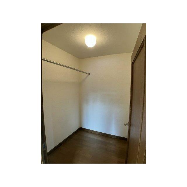 2階和室大容量の収納付き♪