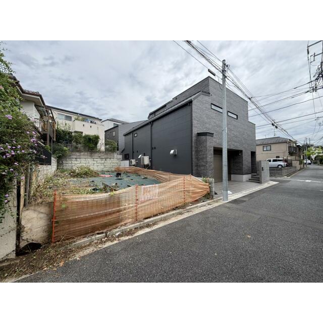 【前面道路を含む現地土地写真】土地面積99.88m2