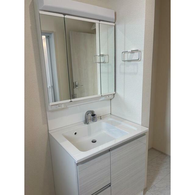 お化粧やヘアセットが楽しくなる洗面スペース（1号棟）