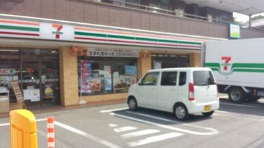 セブンイレブン真鶴駅西店