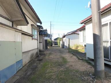 西側の私道（私有地・持分全てあり）状況を撮影