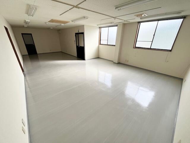 commercial 美濃池町