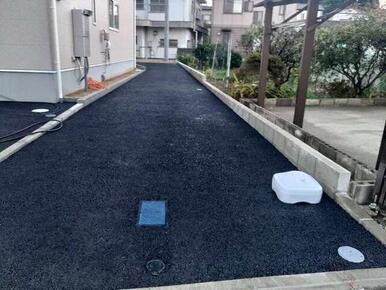 家族のお出かけや送迎、毎日のお買い物に車と駐車場は欠かせません