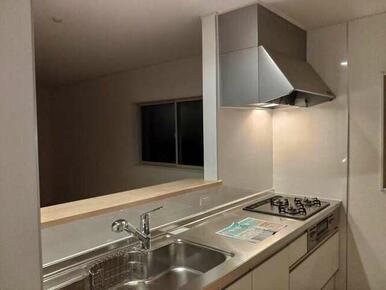 手早く料理したいとき、コンロがたくさんあると便利です