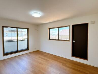 二階南側の洋室の様子です