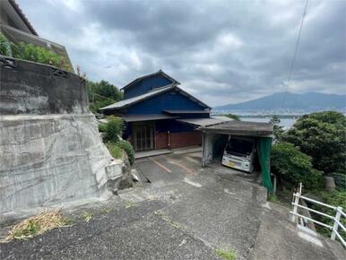 豊かな緑に彩られた閑静な住宅街です