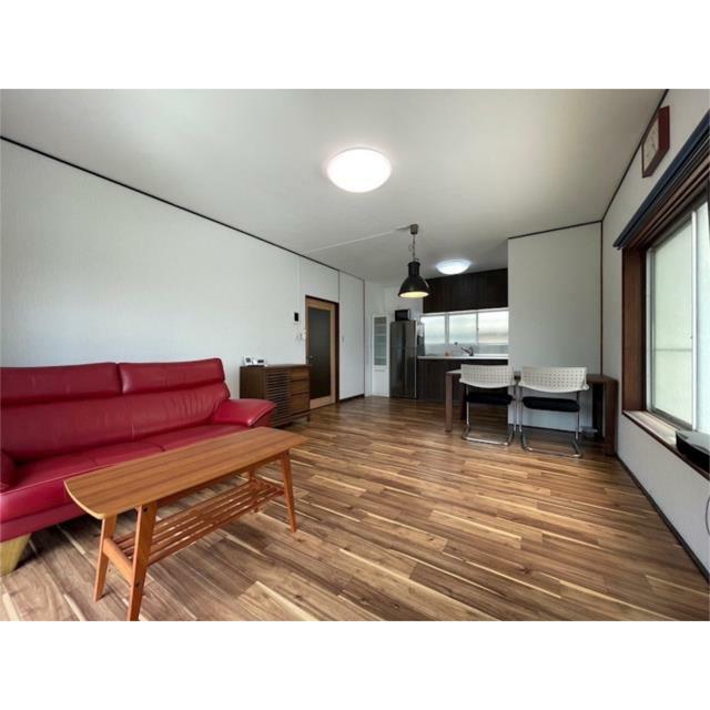 合計１６帖の続き和室は寝室や団らんの場としてお使いいただけます！