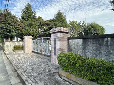 鶴ヶ島市立鶴ヶ島第二小学校