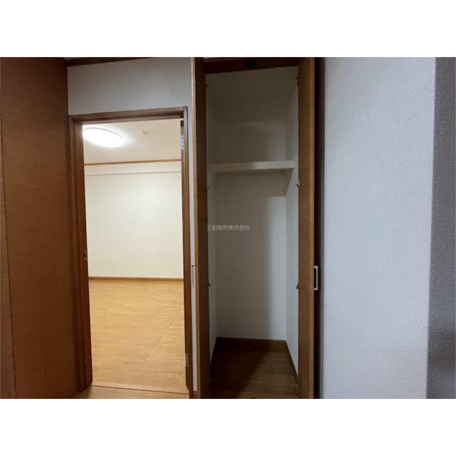 玄関ホール収納