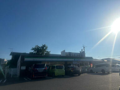 ファミリーマート梅森坂3丁目店