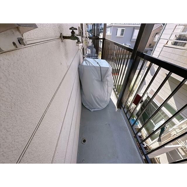 洗濯機は玄関ドアの隣に設置できます