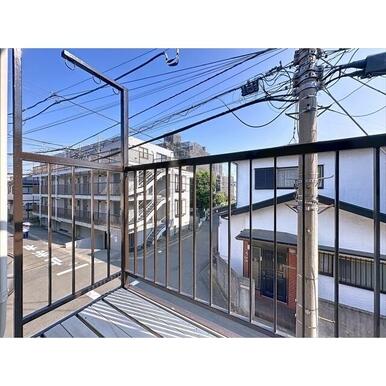 洗濯物が乾きそうなバルコニーです