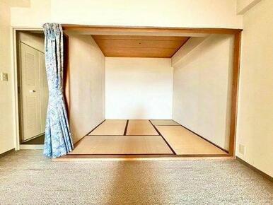 リビングダイニングから見た和室4.5帖