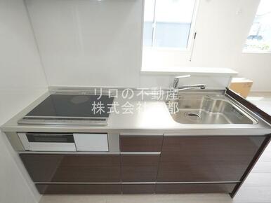 安全かつお掃除も楽々なIHクッキングヒーター付です！