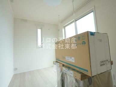 ２面採光なので、明るく風通しのよい過ごしやすいお部屋です♪