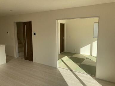 リラックスできる場所だからリビングは家具＆レイアウトにこだわりたい！（1号棟）