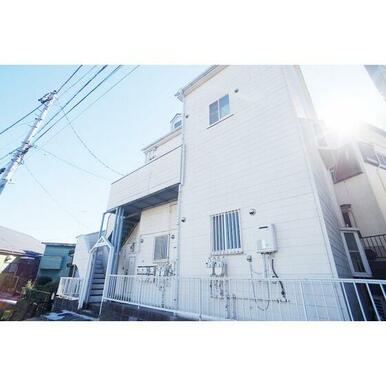 高台に立地しています