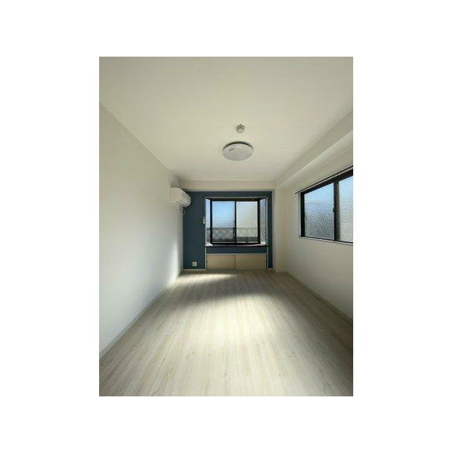 同物件、別のお部屋の写真です。