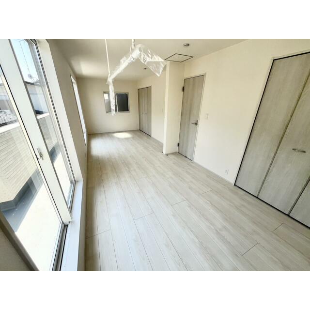 【4号棟】ライフスタイルに合わせて2部屋に出来るフレキシブルルーム
