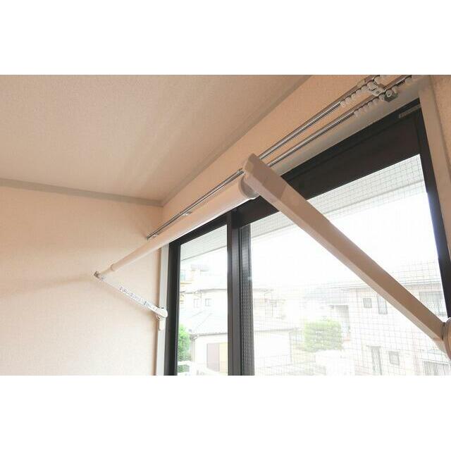雨の日でも安心、室内物干し