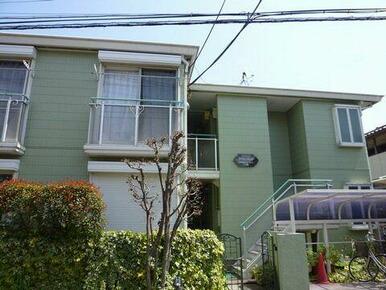 建物構造は軽量鉄骨造♪