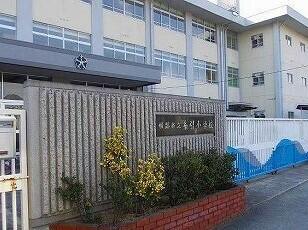 糸引小学校