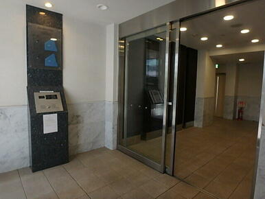 オートロック仕様です