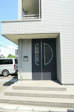 エントランス部分（オートロック付き）